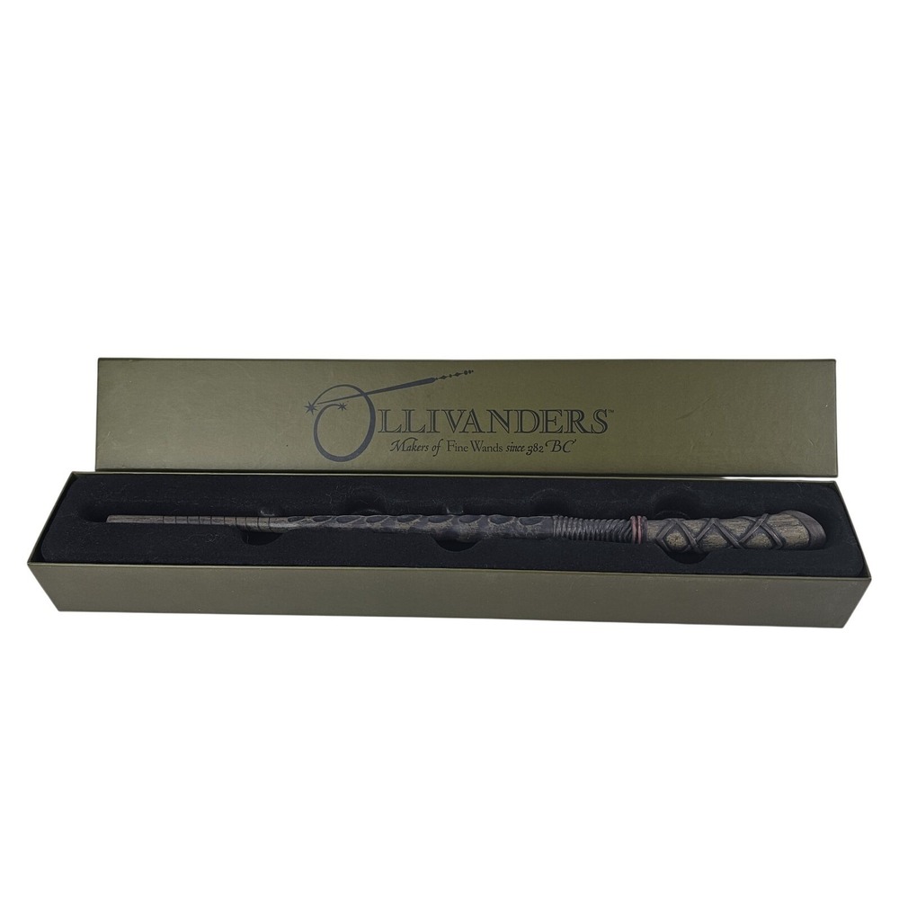 Ollivanders Holly 8 Wand Wizarding World of Harry Potter Universal Studios 15"